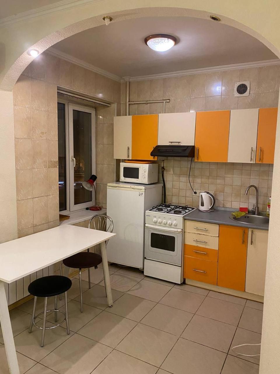 Apartment Triokhsviatytelskaya Street 3 Kijów Zewnętrze zdjęcie