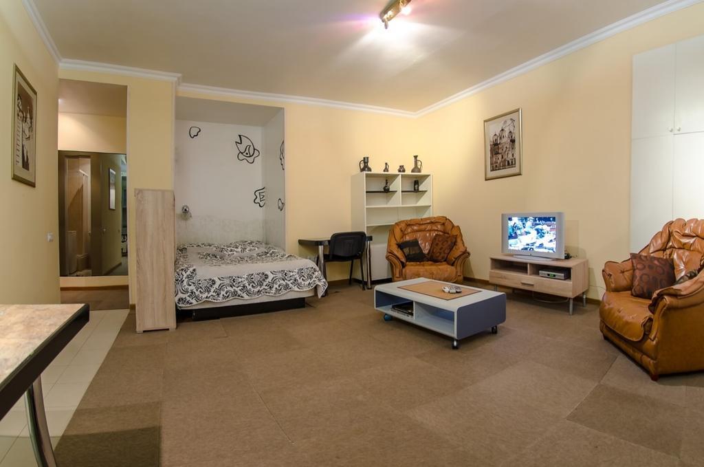 Apartment Triokhsviatytelskaya Street 3 Kijów Zewnętrze zdjęcie