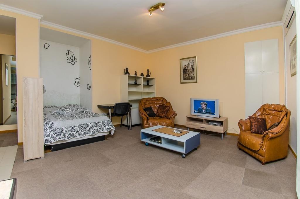 Apartment Triokhsviatytelskaya Street 3 Kijów Zewnętrze zdjęcie